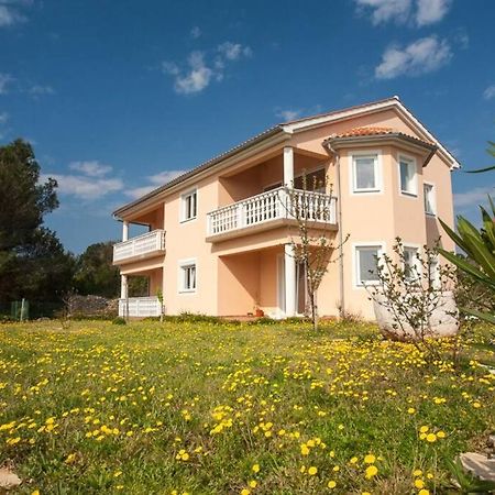 Apartments Doris, Krk كرك المظهر الخارجي الصورة