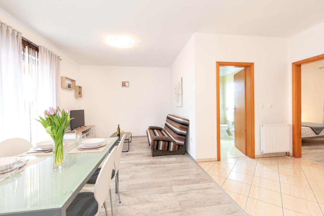 Apartments Doris, Krk كرك المظهر الخارجي الصورة