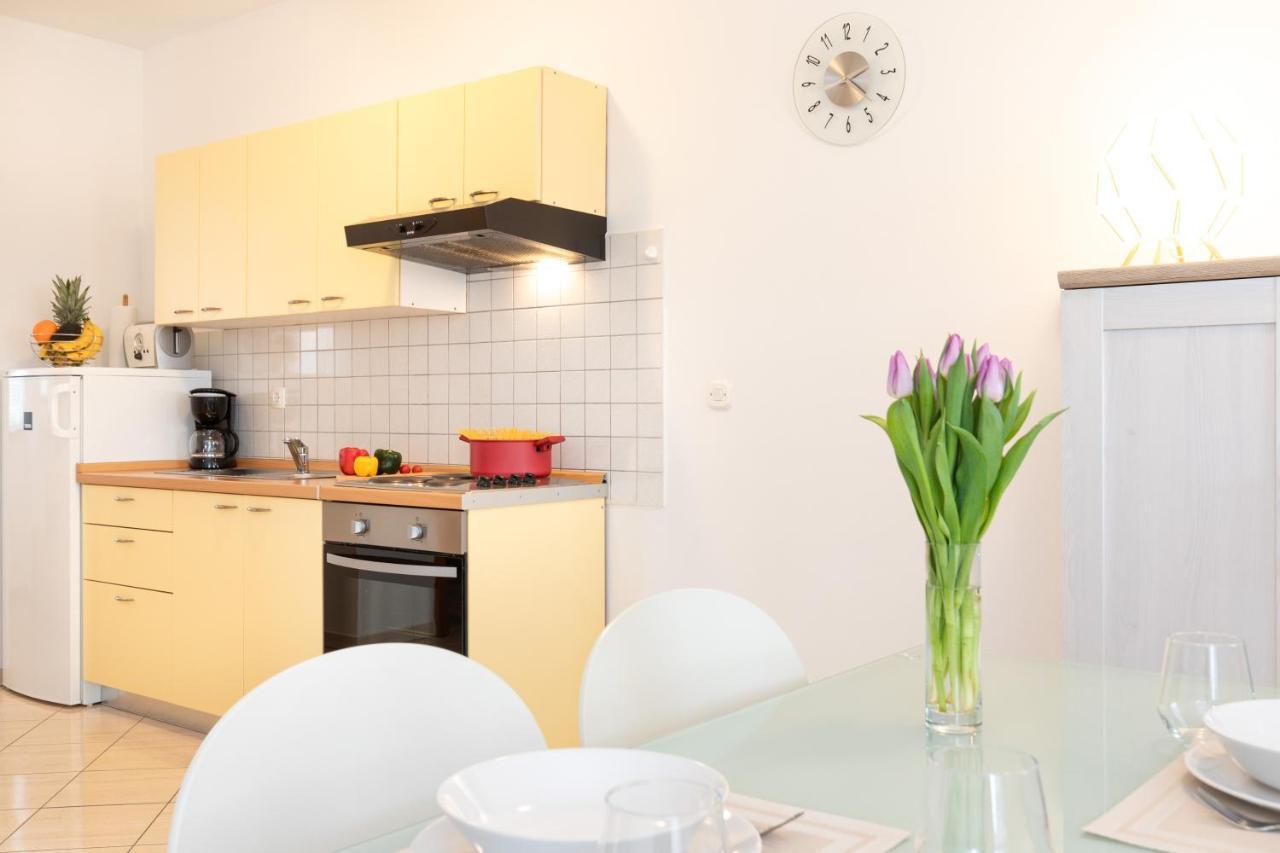 Apartments Doris, Krk كرك المظهر الخارجي الصورة